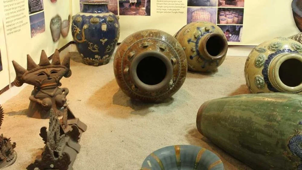3. Museum Seni Rupa dan Keramik – Warna‑Warni Kreativitas Lokal