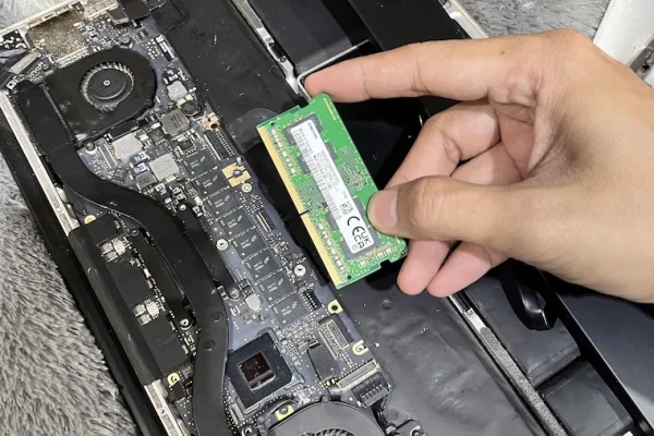 cara meng-upgrade RAM MacBook Neo: Persiapan Awal yang Wajib Diperhatikan