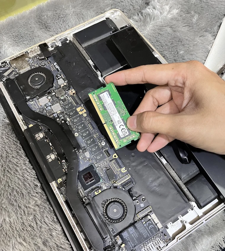 cara meng-upgrade RAM MacBook Neo: Persiapan Awal yang Wajib Diperhatikan