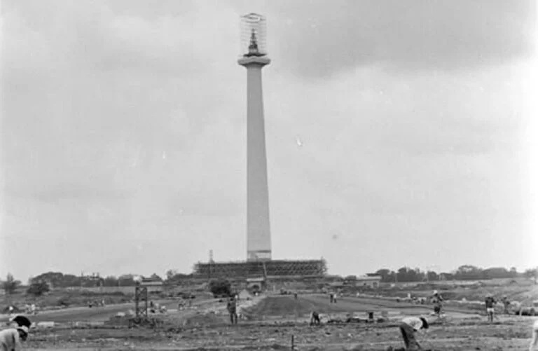 Integrasi Teknologi dalam Tur Sejarah Monas dan Sekitarnya