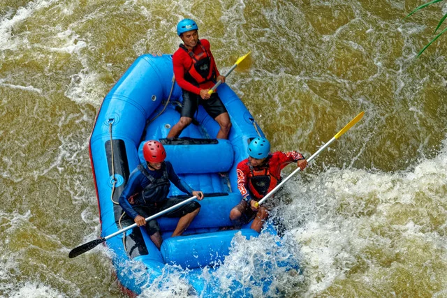 Manfaat Kesehatan dari Rafting