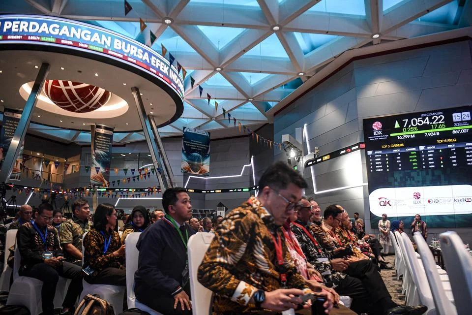 Pertanyaan Umum tentang Waktu Terbaik Membeli Saham di Pasar Indonesia