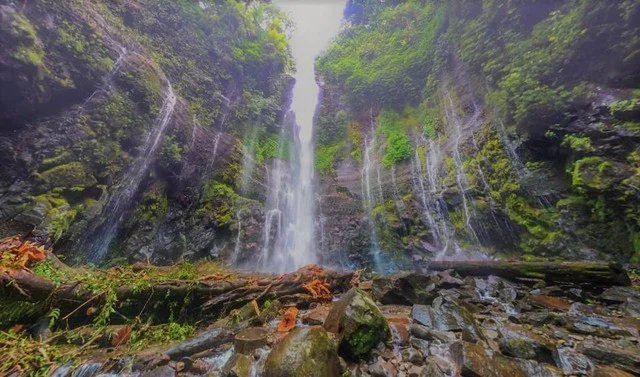 Rekomendasi Wisata Air Terjun di Jawa Tengah: Pilihan Utama untuk Setiap Jenis Wisatawan