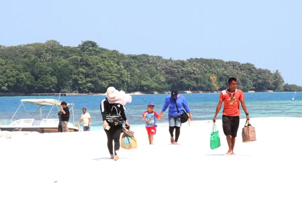 Rekomendasi Wisata Weekend Singkat dari Jakarta: Destinasi Pantai dan Pulau