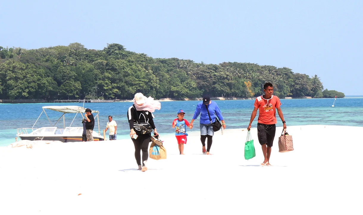 Rekomendasi Wisata Weekend Singkat dari Jakarta: Destinasi Pantai dan Pulau