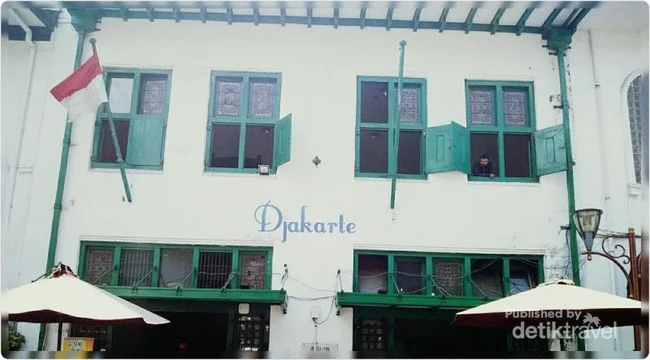 tempat belanja vintage di kawasan Kota Tua