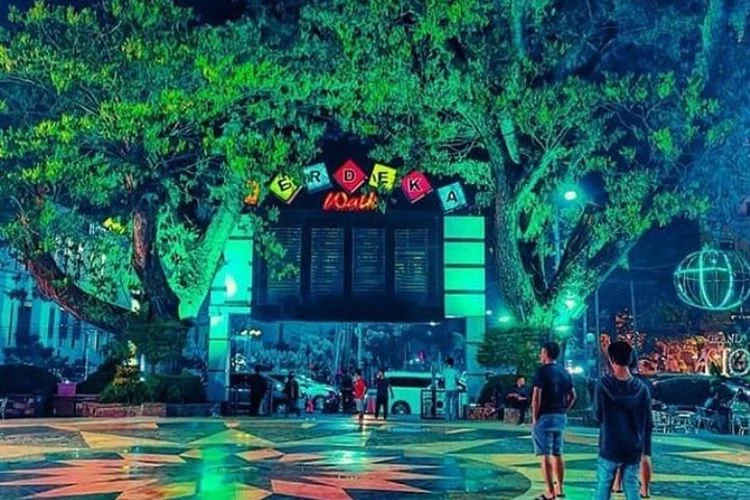 Tips Memaksimalkan Pengalaman di Tempat Wisata Malam Hari di Medan