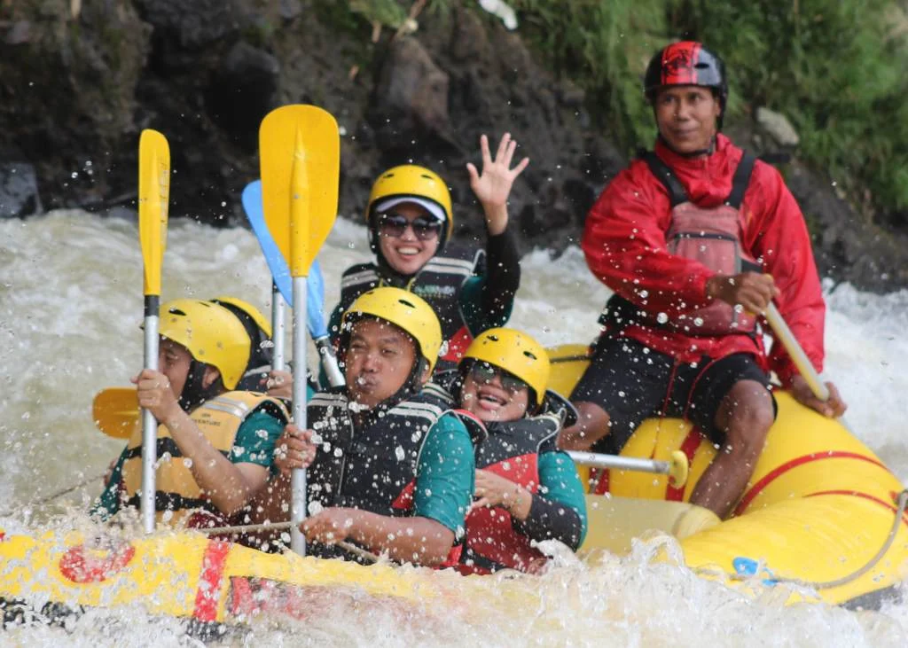 Tips Praktis untuk Menikmati Rafting dengan Lebih Nyaman